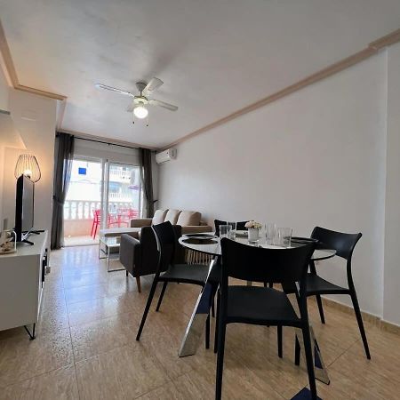 Welcoming Seafront Apartment Tv15 托雷维耶哈 外观 照片
